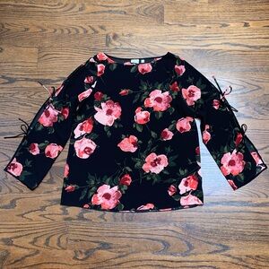 ARITZIA tie sleeve black floral blouse